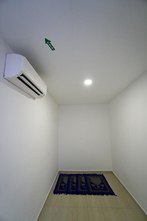 Crystal Garden Hotel - Seri Kembangan Esterno foto